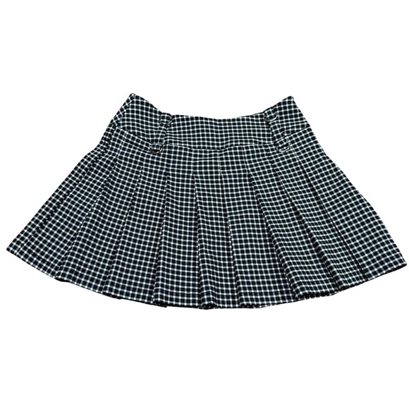 Forever 21 Dresses & Skirts - Pleated Black & White Buffalo Plaid Mini Skirt by Forever 21 Stretch Women's M